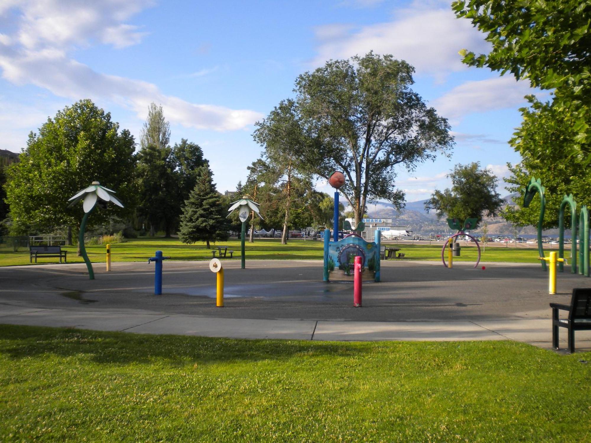 Holiday House Motel Penticton Esterno foto