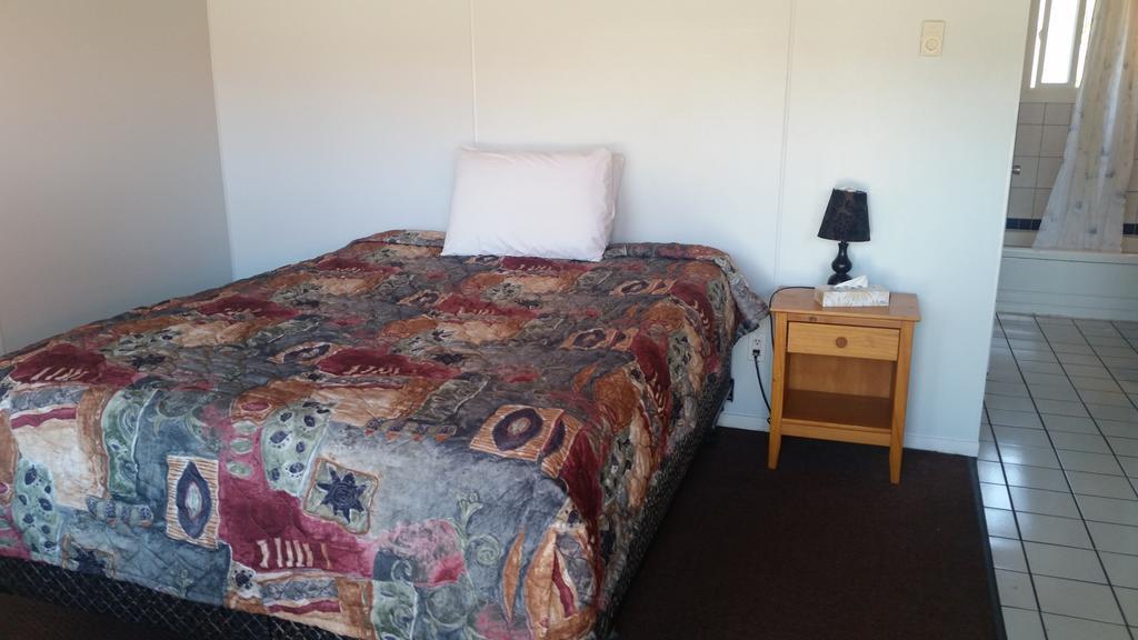 Holiday House Motel Penticton Esterno foto