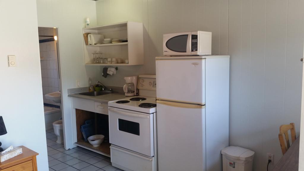 Holiday House Motel Penticton Esterno foto