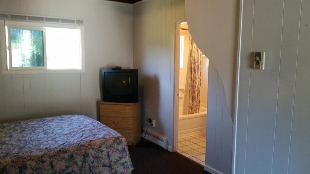 Holiday House Motel Penticton Esterno foto