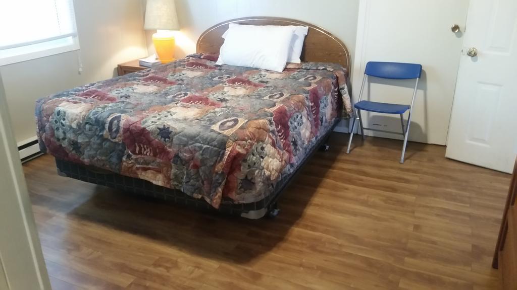 Holiday House Motel Penticton Esterno foto